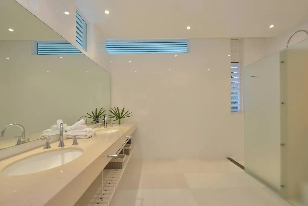 Anjea - Luxury 5 Bedroom Home By The Beach Порт Дуглас Австралия
