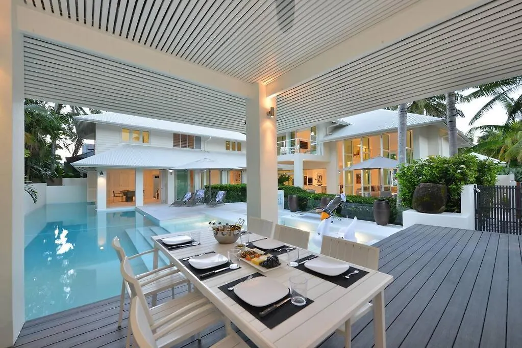 Anjea - Luxury 5 Bedroom Home By The Beach Порт Дуглас 0*,